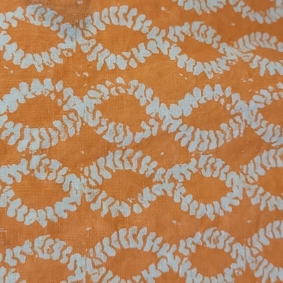 rock flower paper orange & white sleeveless tunic. Size is Large. 100% cotton. - Picture 5 of 8